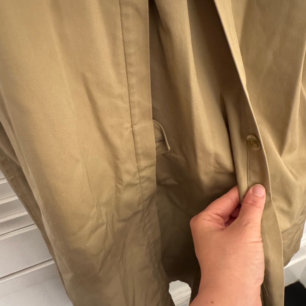 90s Burberry Beige Double-Breasted Trench Coat - Picture 3 of 11